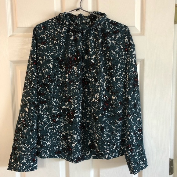 Elizabeth and James size medium blouse - Picture 1 of 14